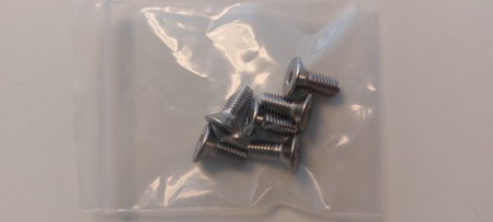 Skruer til motorlokk NX948